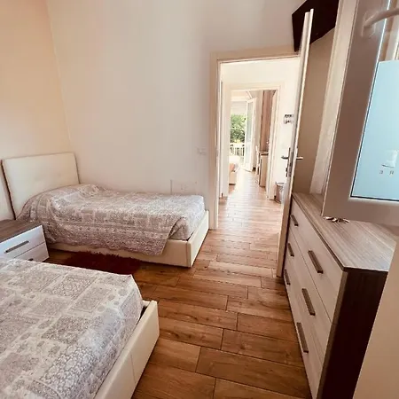 بيت ضيافة Affitta La Fenice Di Folli Lorella بويجناجو